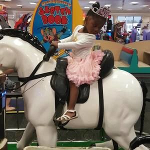 Meet your Posher, Letrice